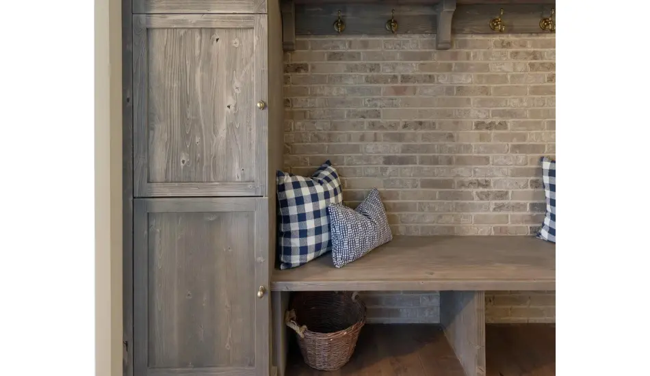 10 Functional Mudroom Ideas: Design and Organization Tips for an Efficient Entryway 1 elements of a mudroom